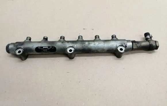 Volvo S60 Fuel main line pipe 0445215010