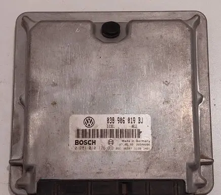 Volkswagen PASSAT B5 Engine control unit/module 28SA4086 038906019BJ 0281010176