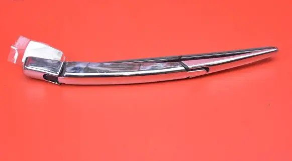 Nissan Juke I F15 Rear wiper blade arm 