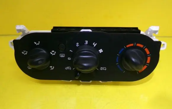 Renault Twingo II Climate control unit 69837342F