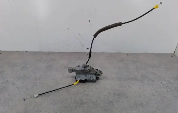 Peugeot Expert Front door lock 9681335680