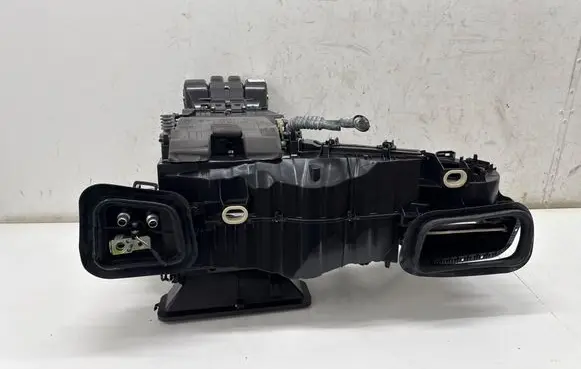 Mercedes-Benz GLE W167 Interior heater climate box assembly housing A1678306103