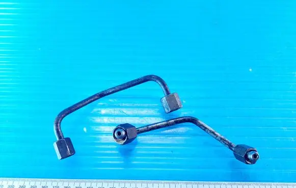 KIA Sportage Fuel injector supply line/pipe 