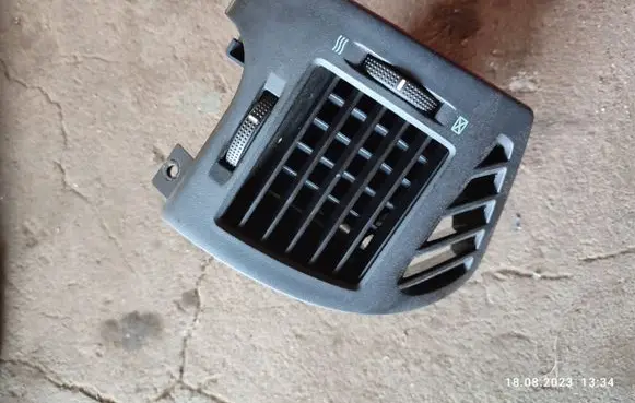 Hyundai Sonata Dashboard side air vent grill/cover trim 974803K000