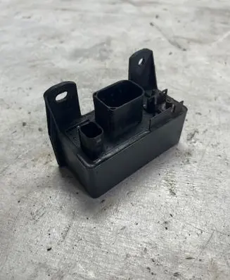 Mercedes-Benz E W211 Glow plug pre-heat relay