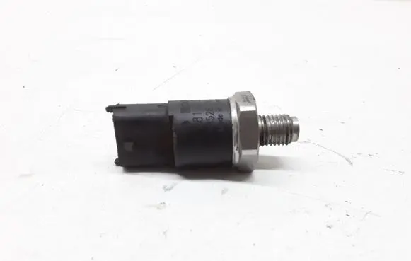 Fuel pressure sensor