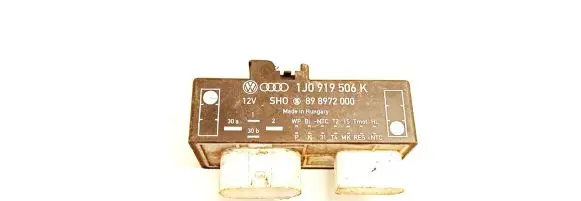 Volkswagen Golf IV Coolant fan relay 1j0919506k 898972000