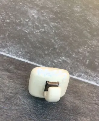 Sun visor clip/hook/bracket