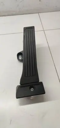 Hyundai Tucson TL Accelerator throttle pedal 023033B 06092018