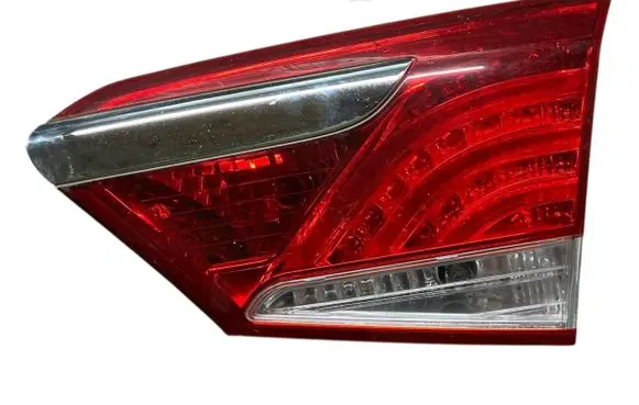 Hyundai i40 Tailgate rear/tail lights 924043Z001