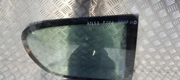 Peugeot 206 Rear side window