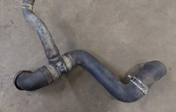 Mercedes-Benz ML W164 Engine coolant pipe/hose A1645011182