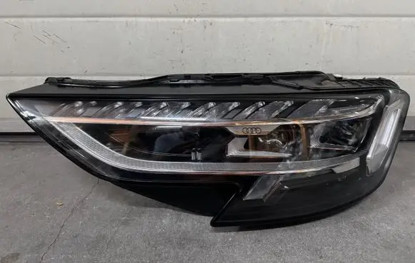 Audi A8 S8 D5 Headlight/headlamp 4N0941079B