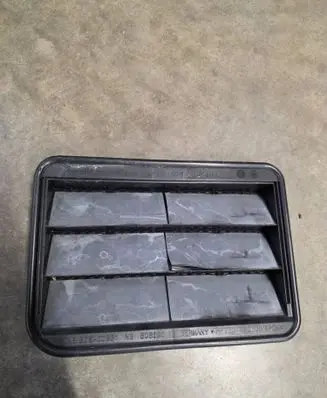 BMW 4 F32 F33 Quarter panel pressure vent 9176945