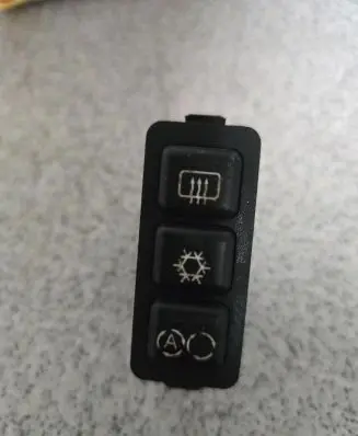 Windscreen/window heater switch