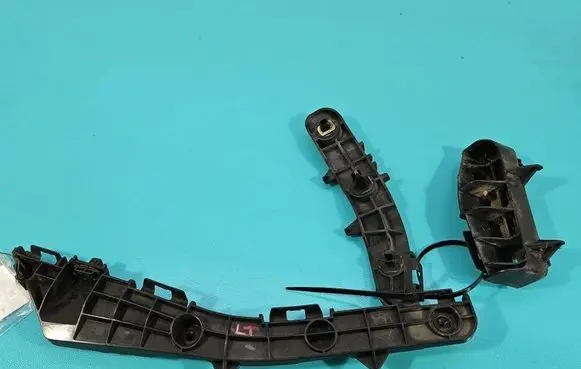 Toyota Avensis T270 Rear bumper mounting bracket 5257605040 IMPRK1522984