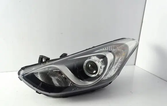 Hyundai i30 Headlight/headlamp 92101a6060