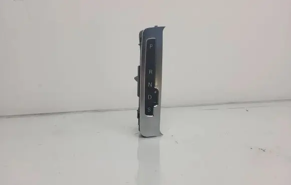 Audi A6 S6 C6 4F Gear shift selector indicator 4F1713463B 40046047150407