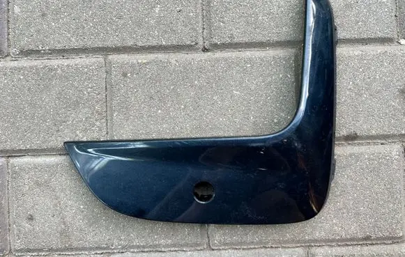 Front fog light trim/grill