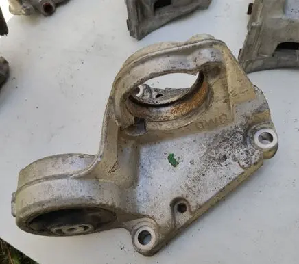 Peugeot 807 Engine mounting bracket 1480308080