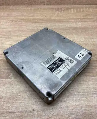 Toyota Avensis Verso Engine control unit/module ECU 8966144300 1758005122