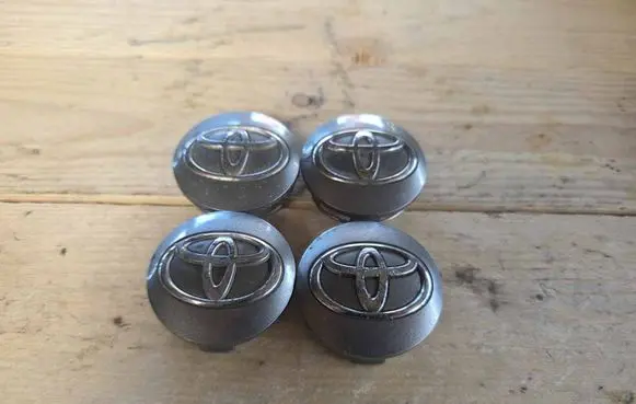 Toyota Yaris XP210 Original wheel cap 0030281