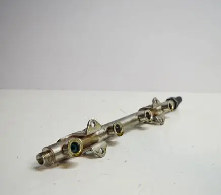 Volkswagen Golf VII Fuel main line pipe 04E133320D