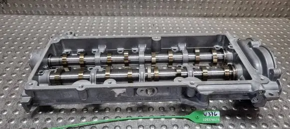 Volkswagen PASSAT B8 Camshaft S26378376 04L103308F 04L103292H