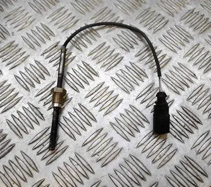 Audi A5 8T 8F Oil temperature sensor 03L906088D