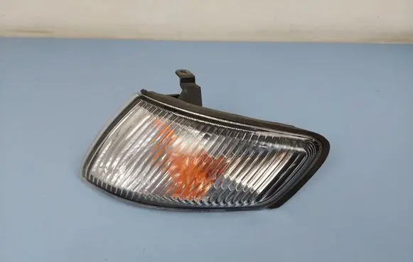 Mazda 626 Front indicator light 185490 185490B
