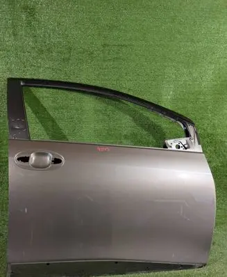Toyota Yaris Front door 