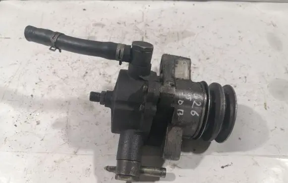 Mazda 626 Power steering pump X2T50299