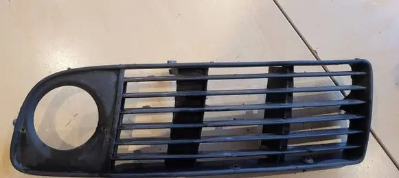 Audi A6 S6 C5 4B Front bumper lower grill 4B0607681R