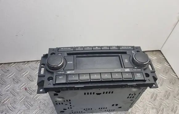 Dodge Caliber Radio/CD/DVD/GPS head unit P05064067AG