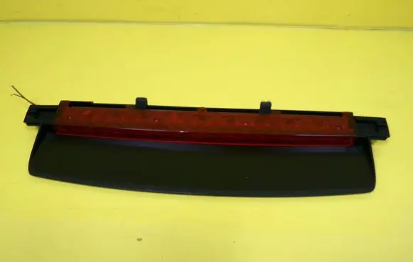 Audi A6 S6 C6 4F Third/center stoplight 4F5945097