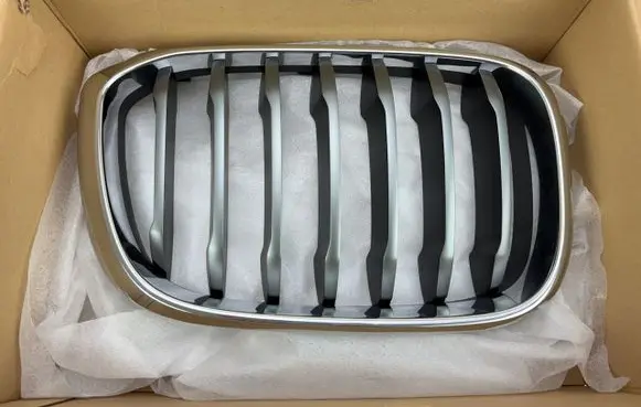 BMW X4 G02 Front bumper upper radiator grill 51138091024