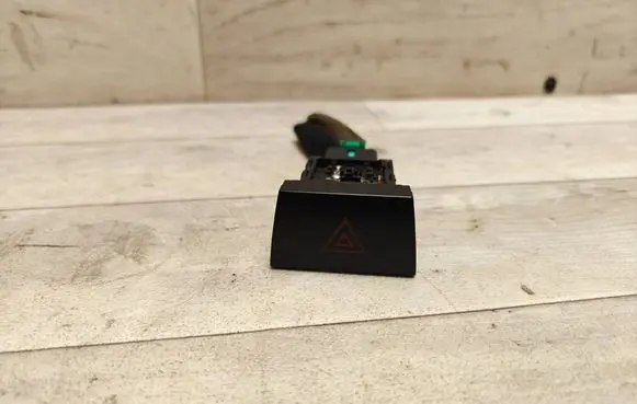 KIA Cerato Hazard light switch 