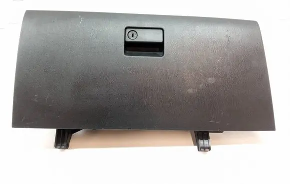 Mazda CX-9 Glove box