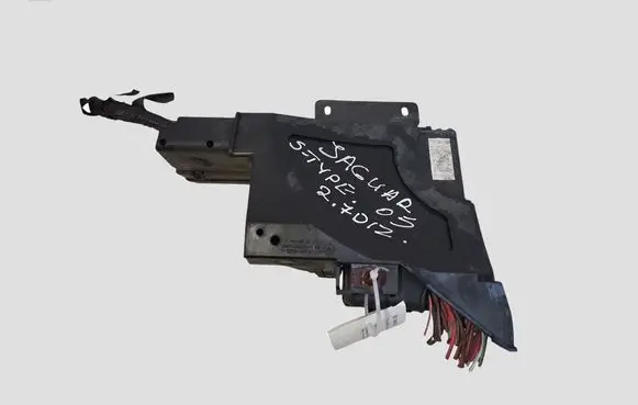 Jaguar S-Type Fuse module 2R8T14A254BC
