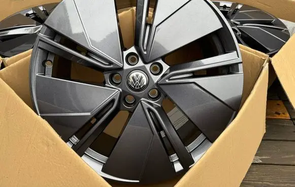 R19 alloy rim