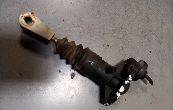 Audi A4 S4 B5 8D Clutch master cylinder 8E1721401
