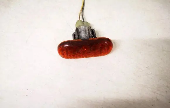 Renault Scenic I Front fender indicator light 7700822136