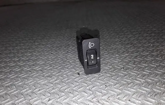 BMW 5 E39 Headlight level height control switch 61318360460