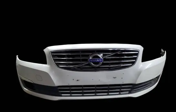 Volvo V70 Front bumper