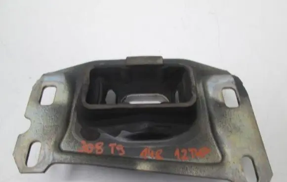 Peugeot 308 Gearbox mounting bracket