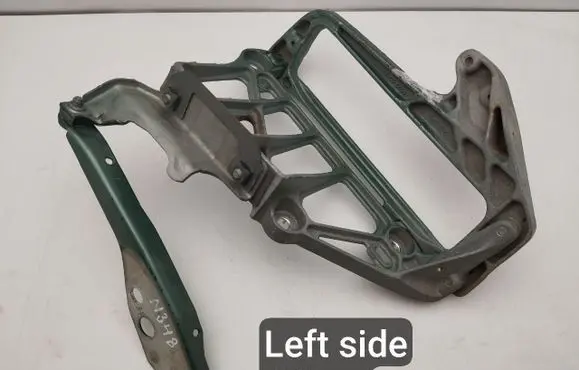 Engine bonnet/hood hinges