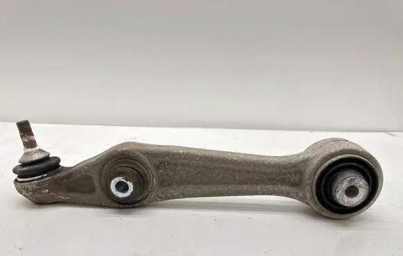 Front lower control arm/wishbone