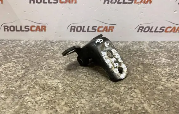 Honda CR-V Rear door lower hinge WWRL