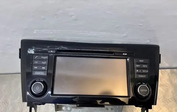 Nissan Qashqai Radio/CD/DVD/GPS head unit 7513750231