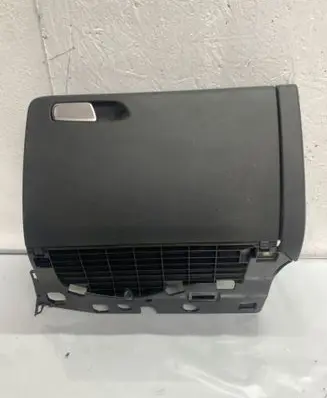 Glove box
